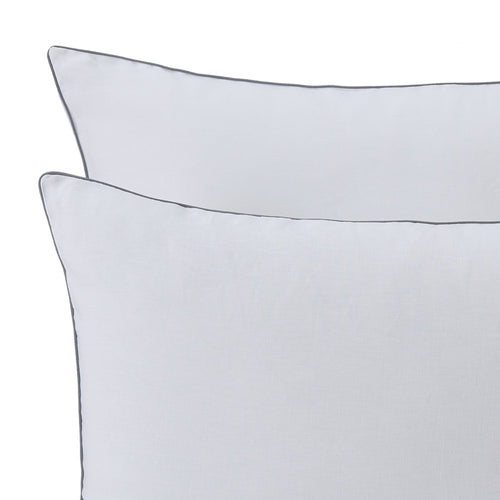 Kissenbezug Tercia, Weiß & Anthrazit, 100% Leinen | URBANARA Leinen-Bettwäsche