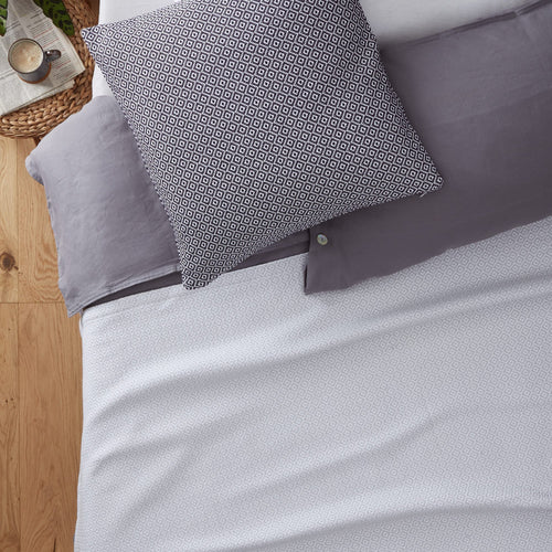 Decke Mondegoin Hellgrau & Weiß | Schöne Ideen für Ihr Zuhause | URBANARA