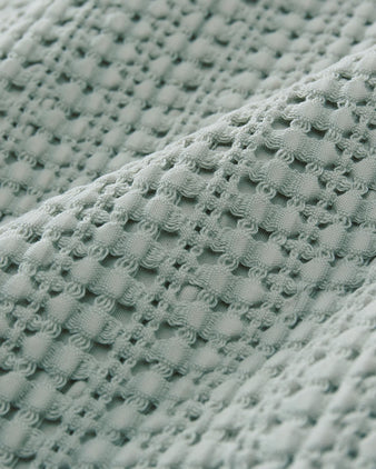 Baumwoll-Tagesdecke Anadia [Blasses Salbeigrün]