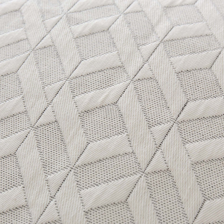 Tagesdecke Aldeia, Helles Creme & Schwarz, 100% Baumwolle | URBANARA Tagesdecken & Überwürfe