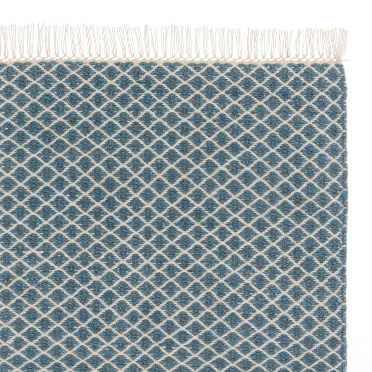 Läufer Loni, Blau & Eierschale, 100% Wolle | URBANARA Läufer
