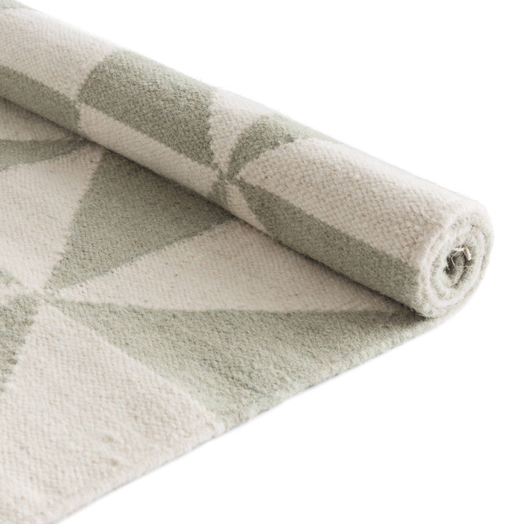 Teppich Almi, Minzgrün & Eierschale, 50% Wolle & 50% Baumwolle | Hochwertige Wohnaccessoires