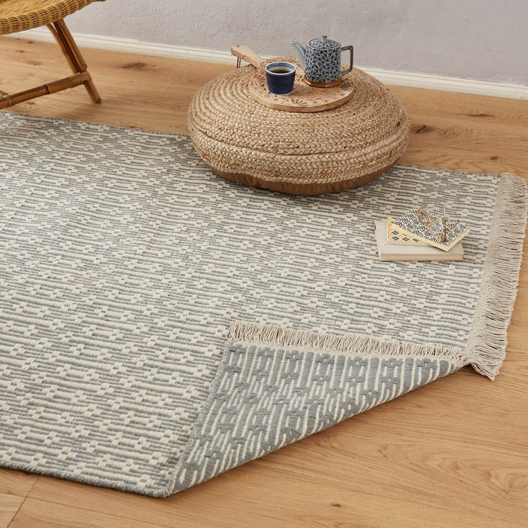 Teppich Lumacoin Grau & Eierschale | Schöne Ideen für Ihr Zuhause | URBANARA