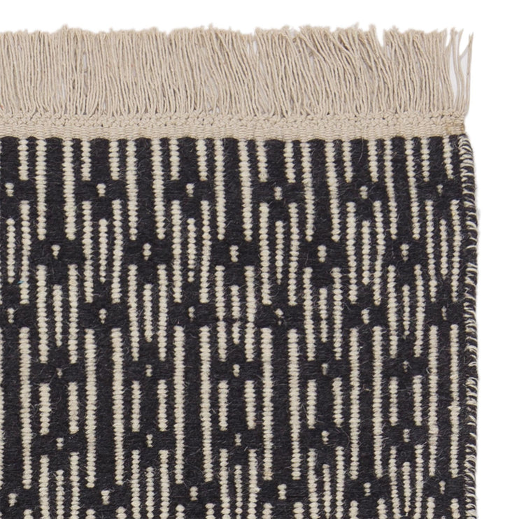 Teppich Lumaco, Anthrazit & Eierschale, 100% Wolle | URBANARA Wollteppiche