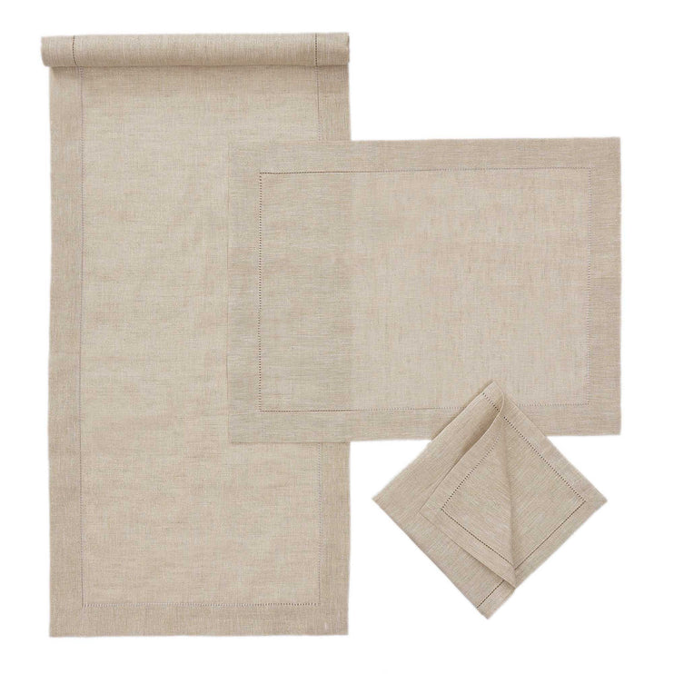 Serviette Cavaillon in Gold & Natur aus 87% Leinen & 13% Lurex | Entdecken Sie unsere schönsten Wohnaccessoires