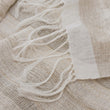 Decke Bundi, Schlamm & Creme, 60% Leinen & 40% Seide | URBANARA Seidendecken