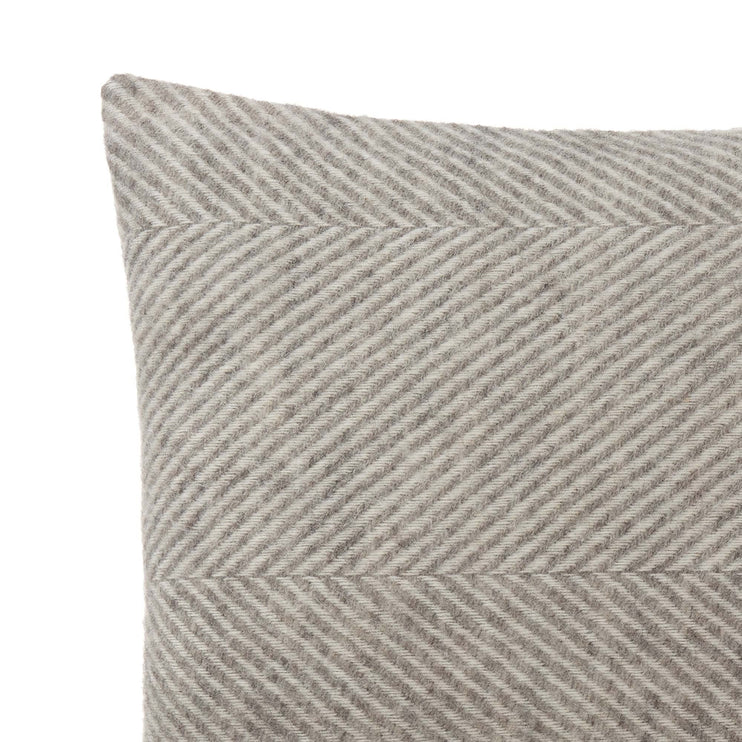 Kissenhülle Gotland Grau & Creme, 100% Wolle & 100% Leinen | URBANARA Kissenhüllen