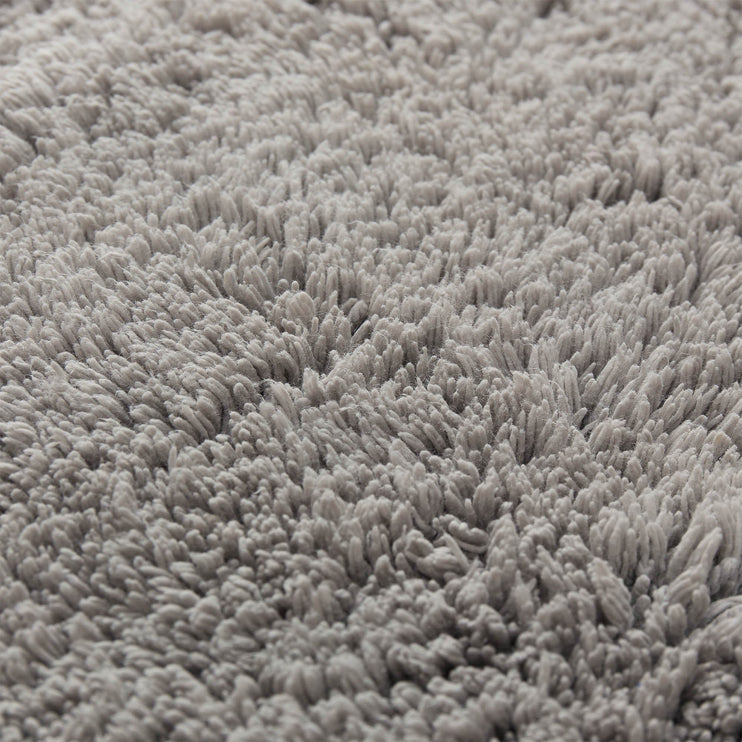 Badematte Banas in Hellgrau aus 100% Baumwolle | Entdecken Sie unsere schönsten Wohnaccessoires