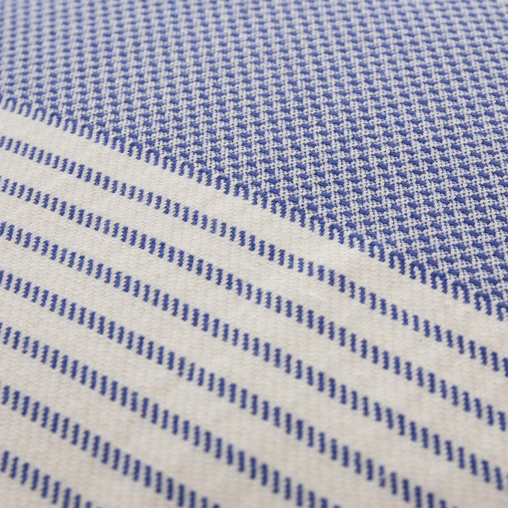 Kissenhülle Kadan, Ultramarinblau & Weiß, 50% Leinen & 50% Baumwolle | URBANARA Kissenhüllen