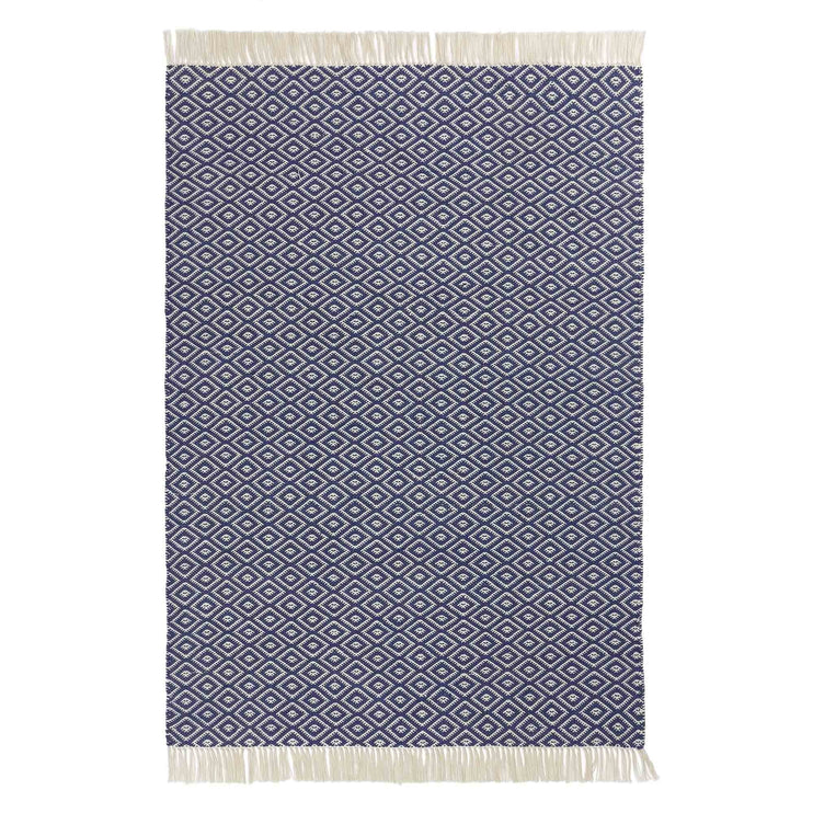 Teppich Barota, Ultramarinblau & Weiß, 100% PET | URBANARA Gartenaccessories