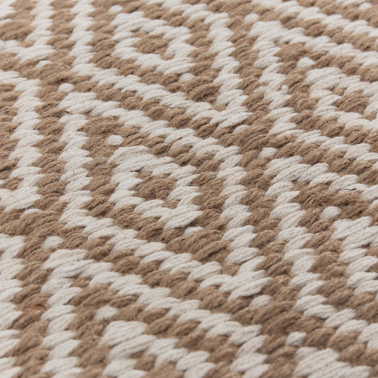 Jute-Teppich Dasheri in Natur & Weiß aus 50% Jute & 50% Baumwolle | Entdecken Sie unsere schönsten Wohnaccessoires
