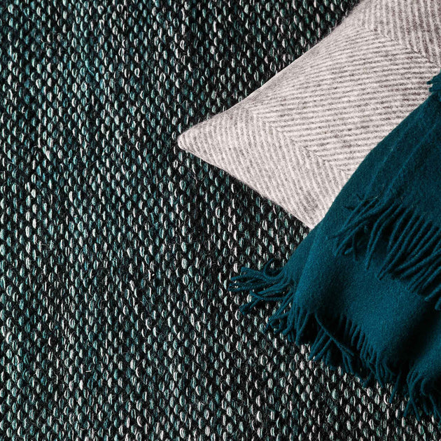 Teppich Odisin Graugrün & Schwarz | Schöne Ideen für Ihr Zuhause | URBANARA