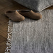 Teppich Pugal in Sandstein-Melange aus 100% Wolle | Entdecken Sie unsere schönsten Wohnaccessoires
