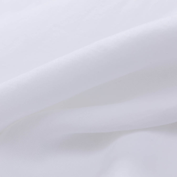 Bettdeckenbezug Formoso, Weiß, 70% Tencel & 30% Hanf | URBANARA Satin-Bettwäsche