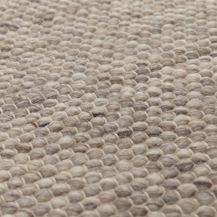 Läufer Kesar in Creme & Grau & Sand aus 60% Wolle & 15% Jute & 25% Baumwolle | Entdecken Sie unsere schönsten Wohnaccessoires