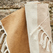 Teppich Tumla, Ocker & Naturweiß & Natur, 100% Recyceltes PET | URBANARA Gartenaccessories