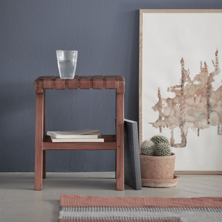Hocker Kamaru in Cognac | Schöne Ideen für Ihr Zuhause | URBANARA
