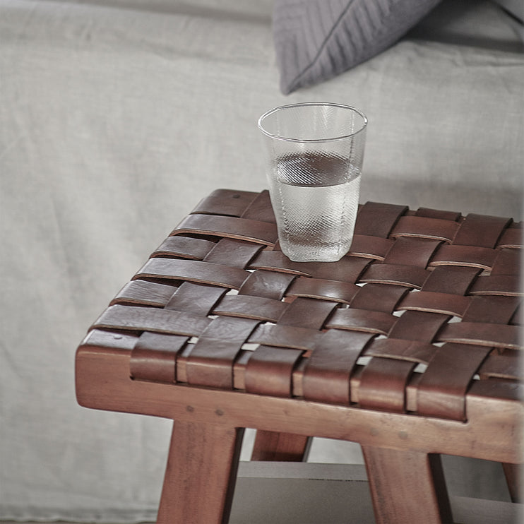 Hocker Kamaru Cognac, 100% Leder & 100% Teakholz | Hochwertige Wohnaccessoires