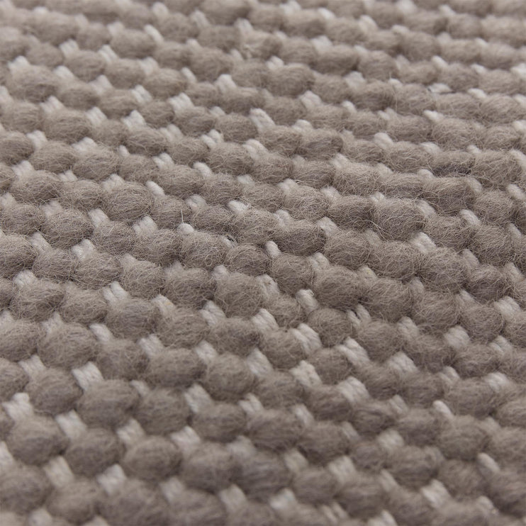 Tadali Wollteppich Silbergrau & Eierschale, 70% Wolle & 30% Viskose | Hochwertige Wohnaccessoires