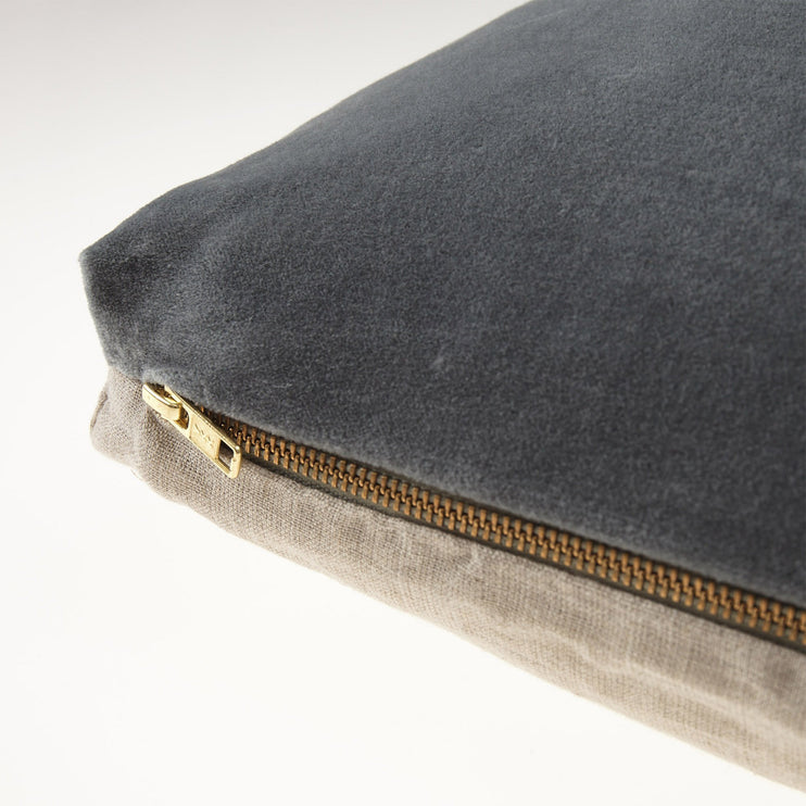Kissen Tipani Grüngrau, 100% Baumwolle & 100% Leinen | Hochwertige Wohnaccessoires
