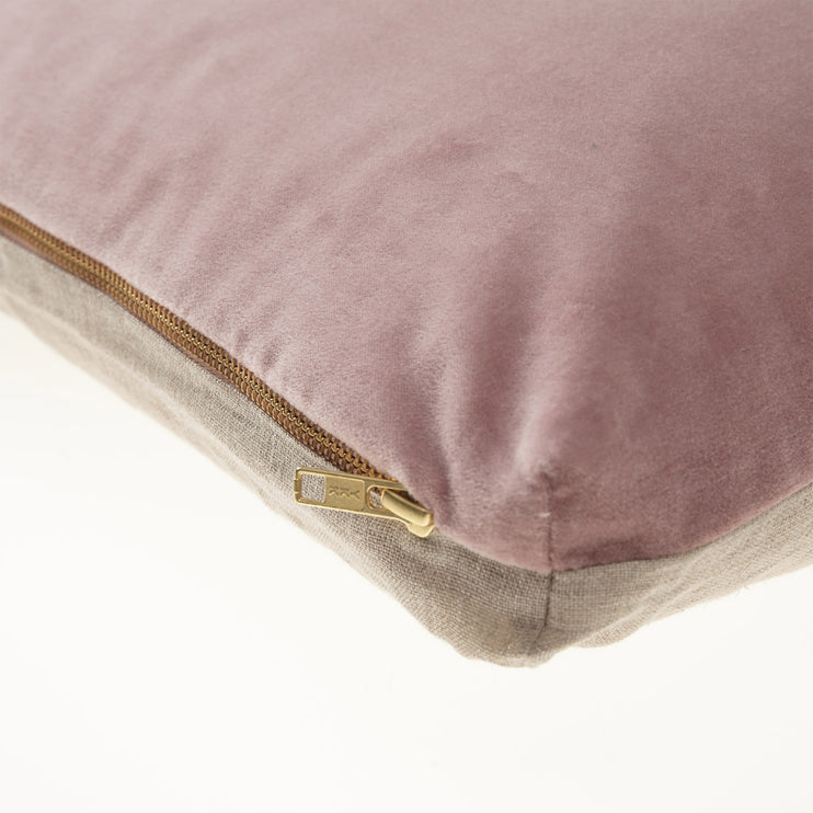 Kissen Tipani in Zartes Altrosa aus 100% Baumwolle & 100% Leinen | Entdecken Sie unsere schönsten Wohnaccessoires