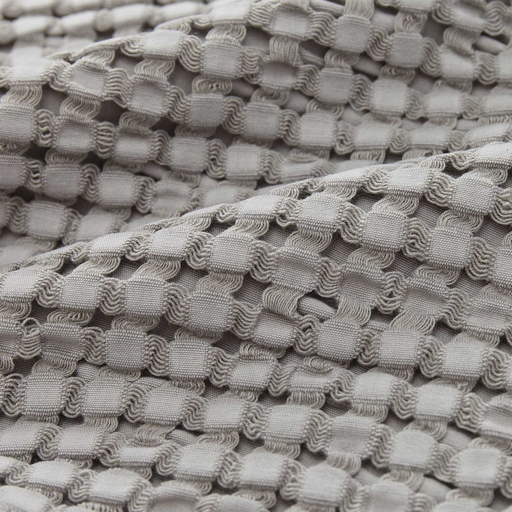 Handtuch Veiros in Hellgrau aus 100% Baumwolle | Entdecken Sie unsere schönsten Wohnaccessoires