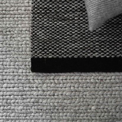 Teppich Thela in Grau & Silbergrau & Anthrazit | Schöne Ideen für Ihr Zuhause | URBANARA