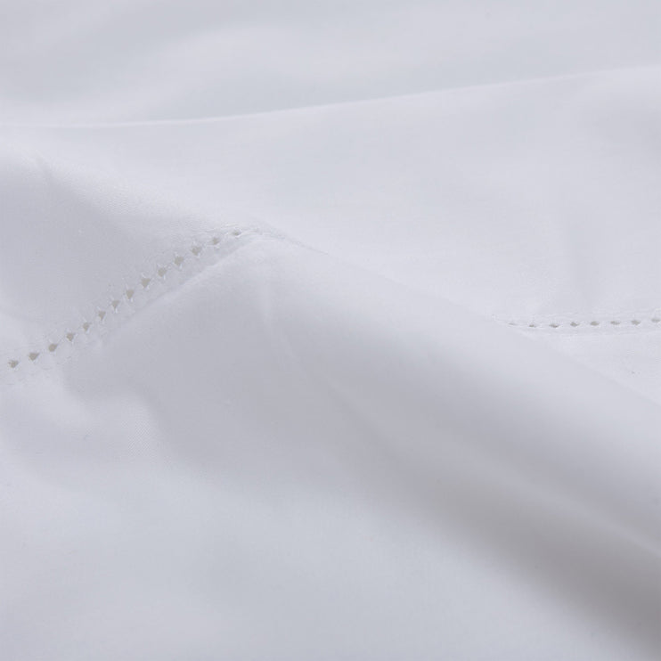 Bettdeckenbezug Arles in Weiß aus 100% Baumwolle | Entdecken Sie unsere schönsten Wohnaccessoires